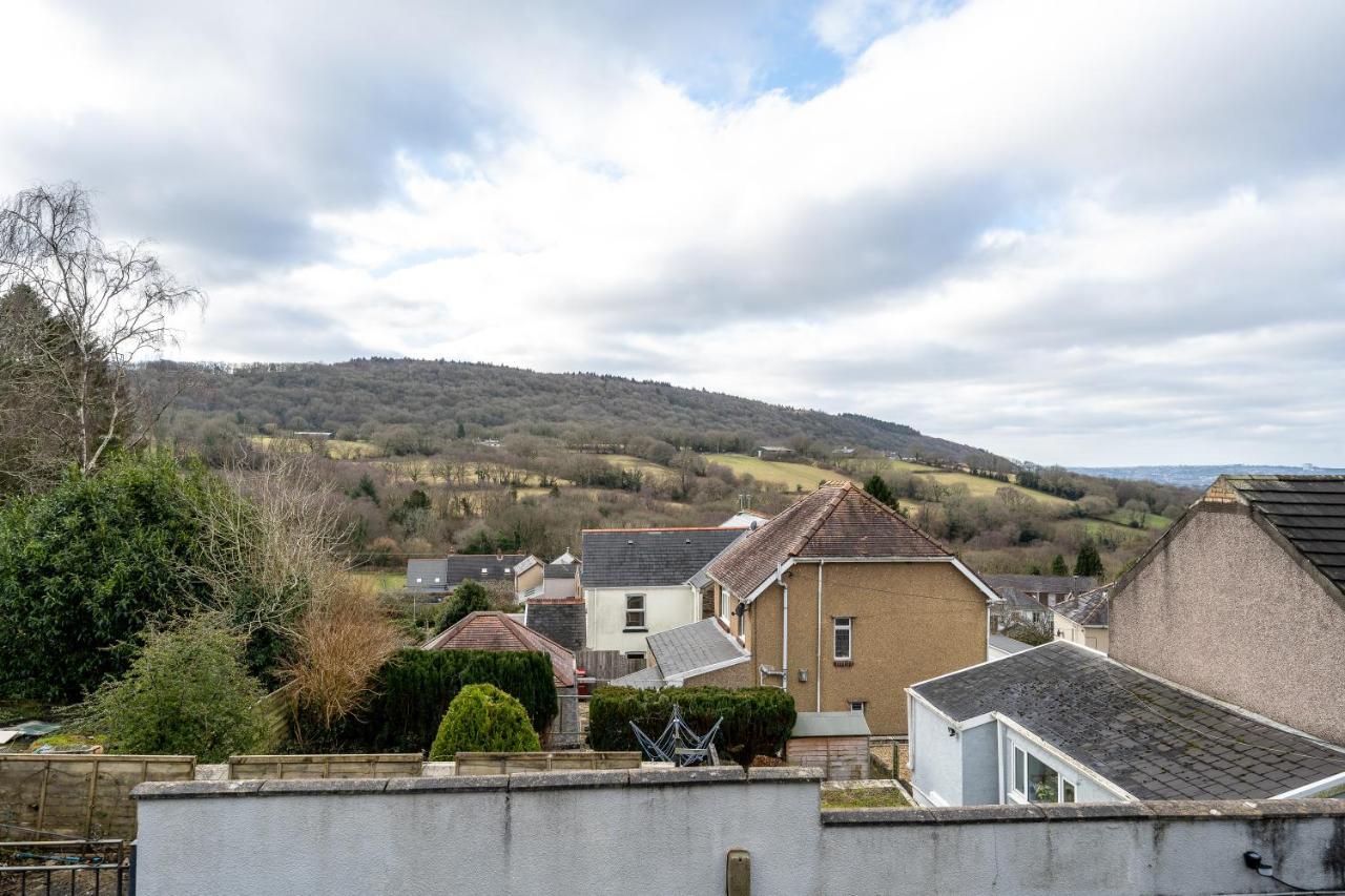 The New Lodge Pontardawe 外观 照片