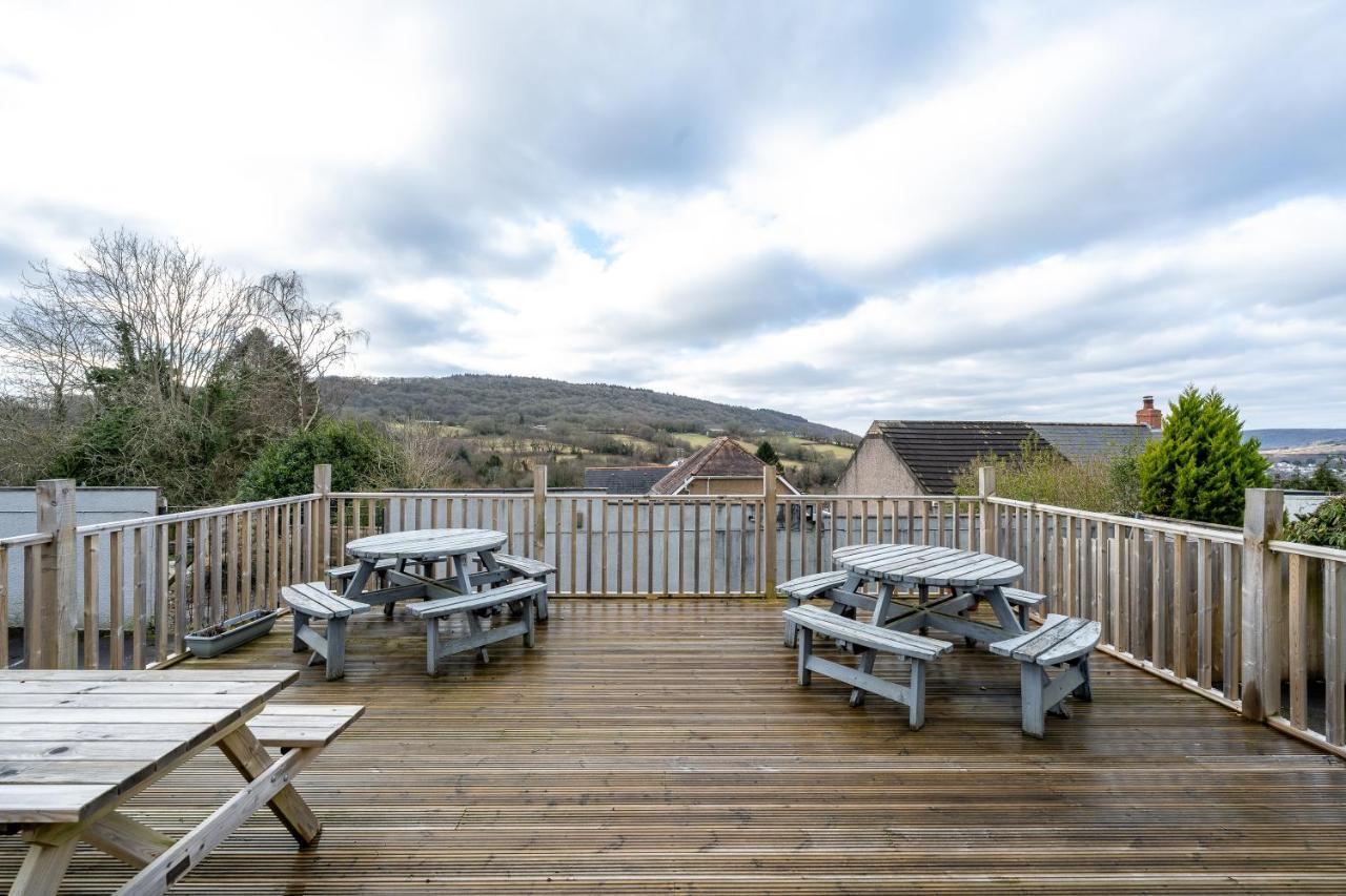 The New Lodge Pontardawe 外观 照片