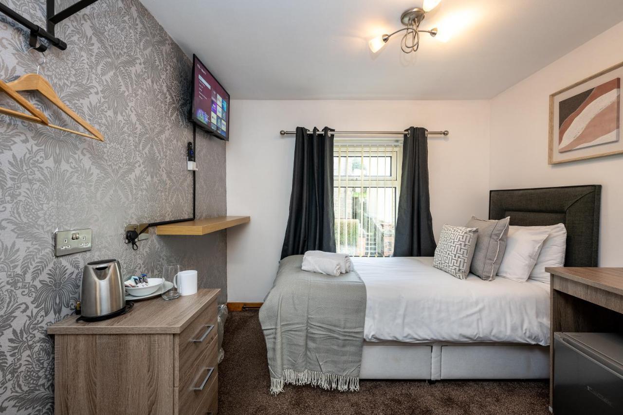 The New Lodge Pontardawe 外观 照片